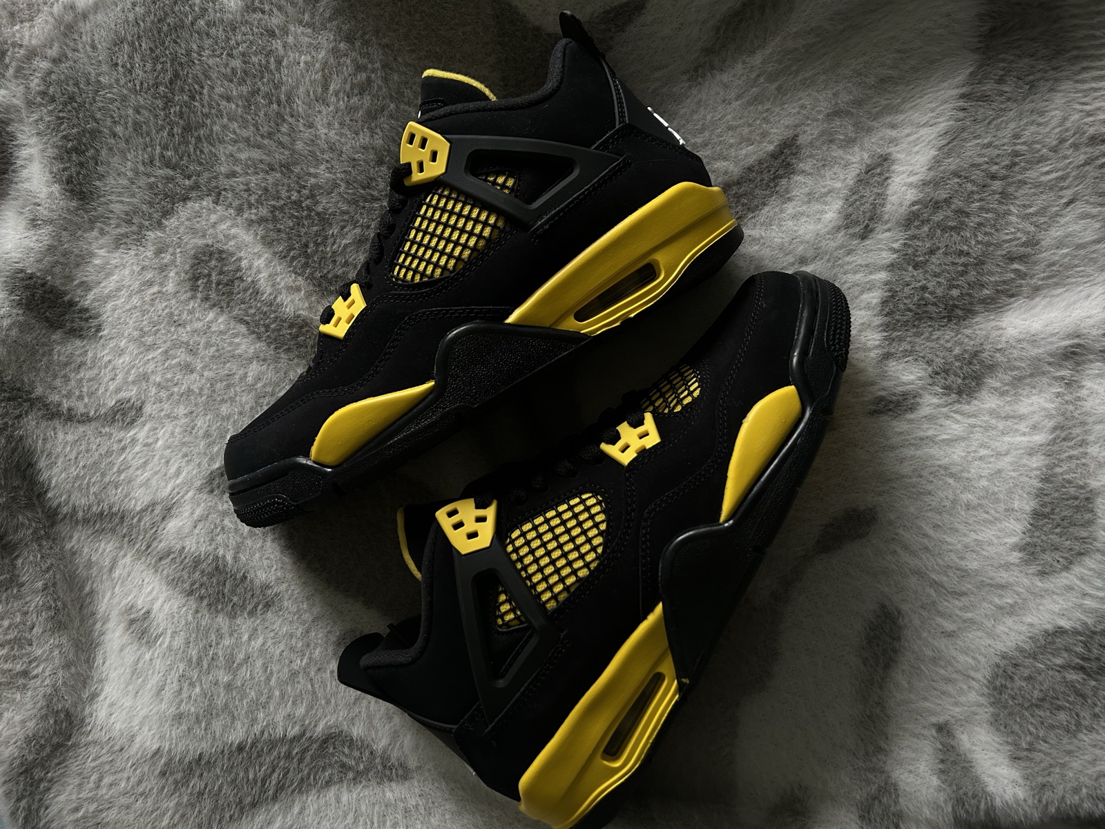 Détail semelle et finitions d'une sneaker de l'archive LAS
